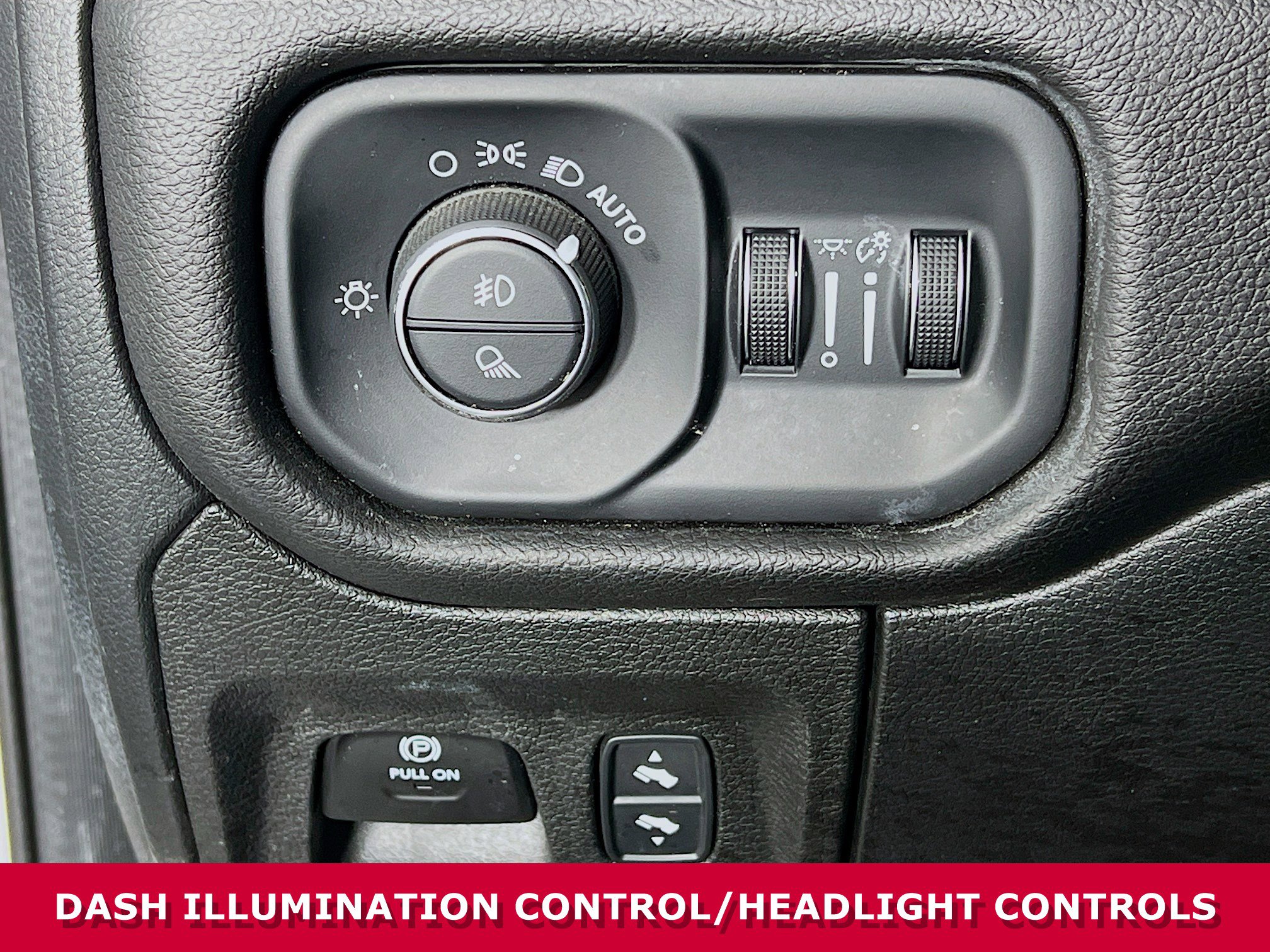 Used 2025 RAM 1500 Big Horn AWD/4WD image 13