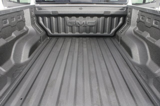 New 2026 GMC Canyon AT4 w/ Off-Road Front Bumper Package image 17