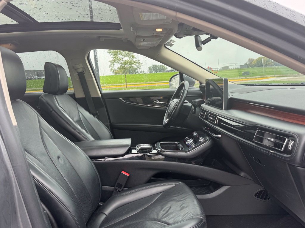 Used 2023 Lincoln Nautilus Reserve AWD/4WD image 26