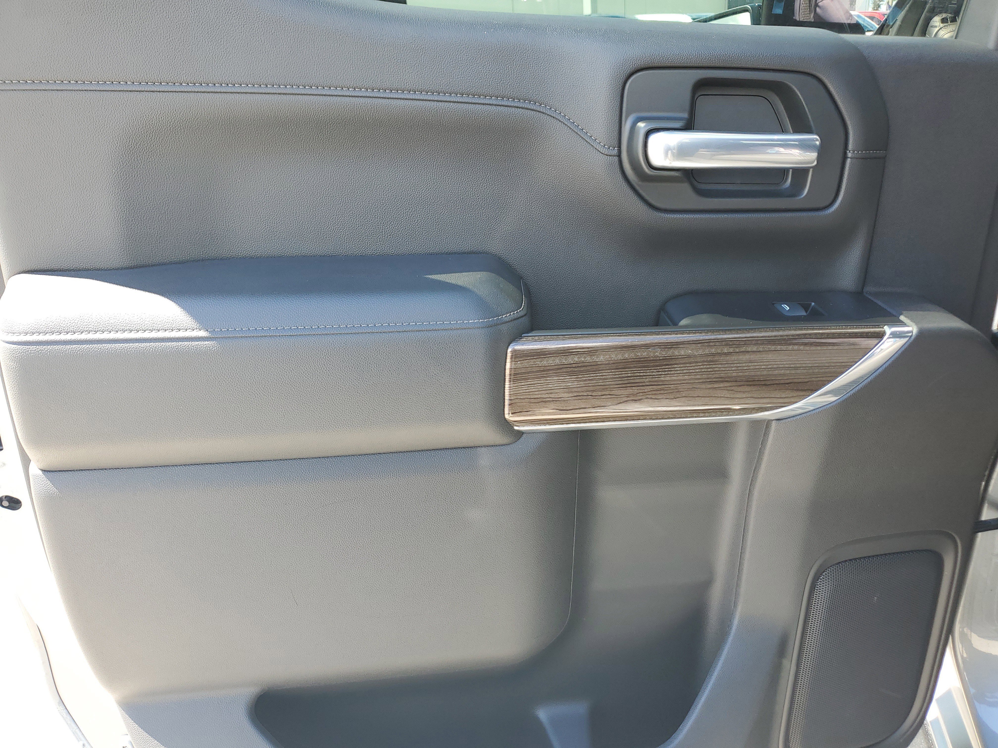 Used 2020 Chevrolet Silverado 1500 RST w/ All-Star Edition image 28