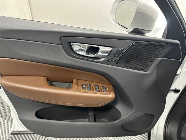 Used 2019 Volvo XC60 T6 Inscription w/ Protection Package Premier AWD/4WD image 14