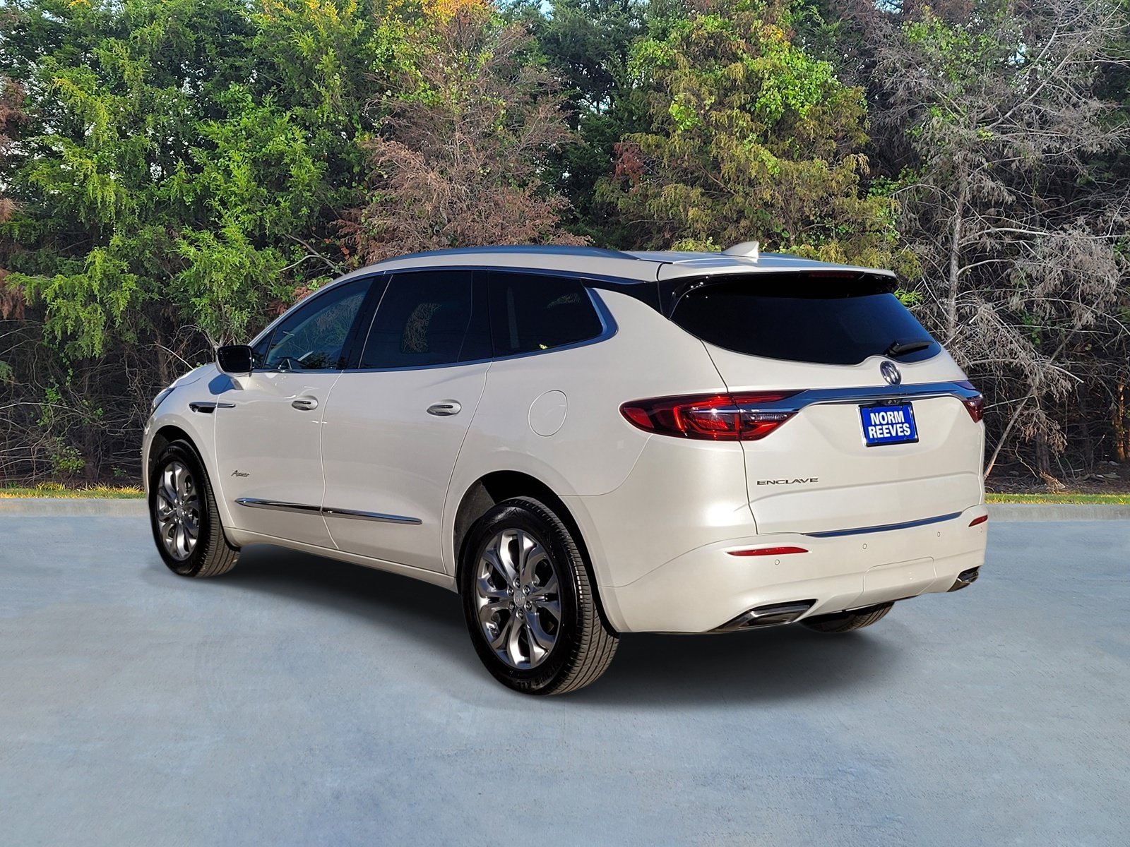 Used 2021 Buick Enclave Avenir w/ Avenir Technology Package FWD image 21