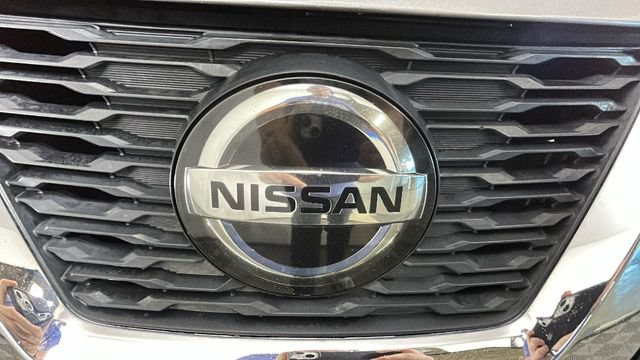 Used 2020 Nissan Rogue S FWD image 8