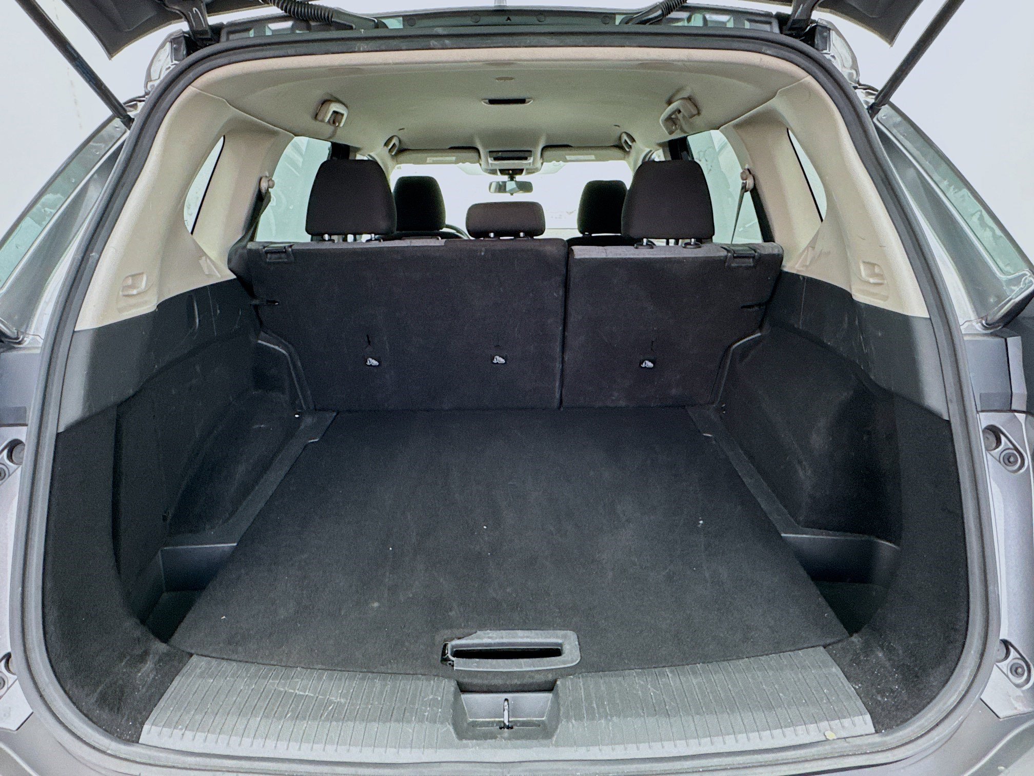 Used 2023 Nissan Rogue SV image 17