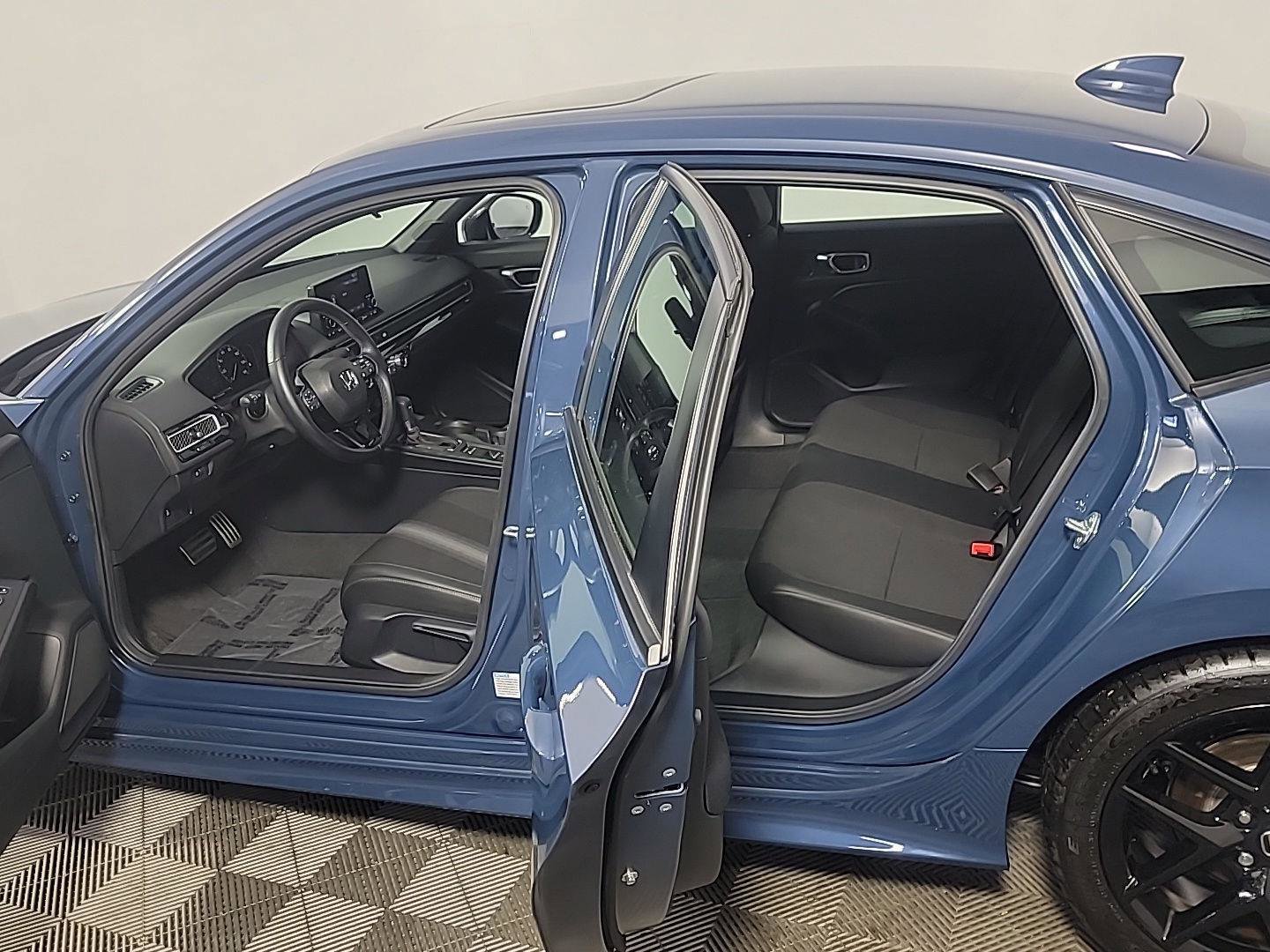 Certified 2025 Honda Civic Sport image 16