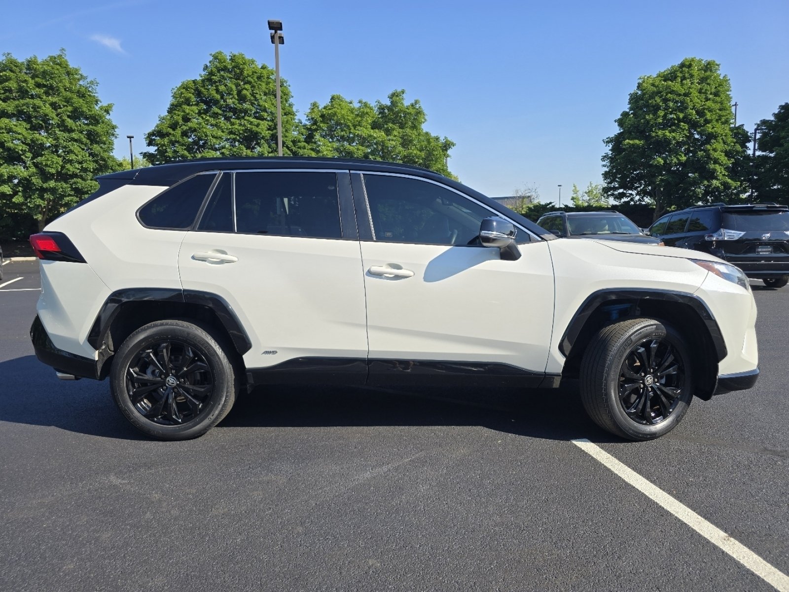 Used 2022 Toyota RAV4 XSE AWD/4WD image 19
