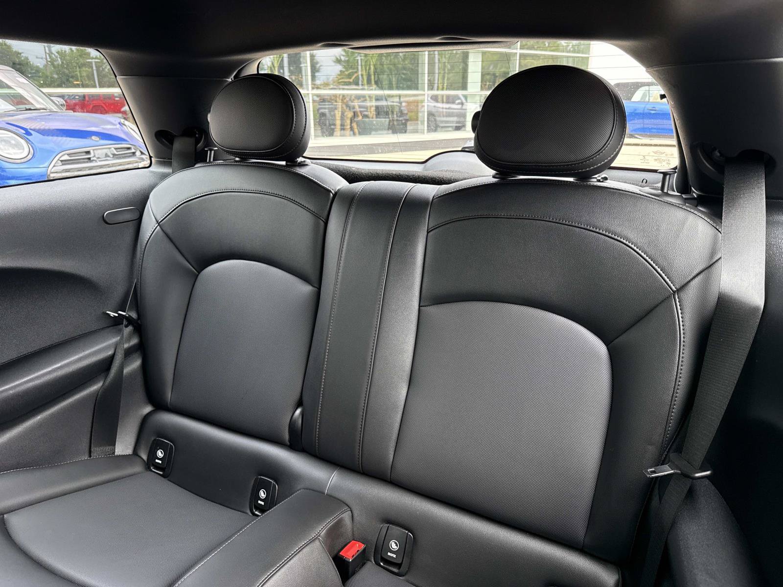Used 2019 MINI Cooper 2-Door Hardtop FWD image 19