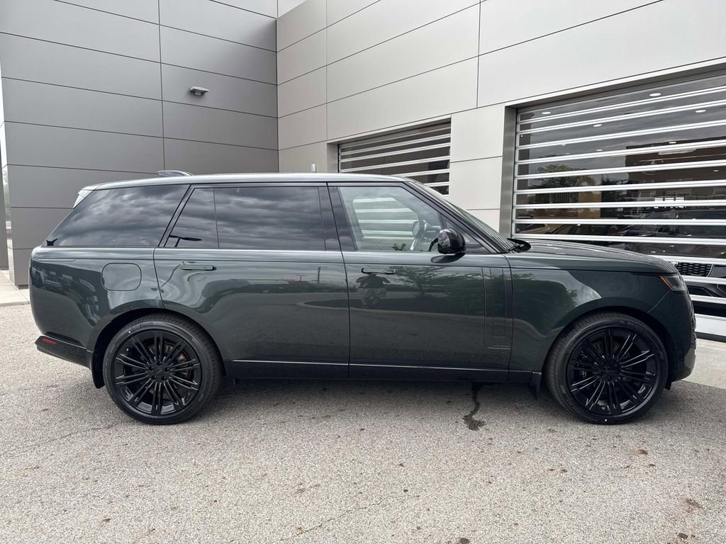 New 2026 Land Rover Range Rover Long Wheelbase Autobiography AWD/4WD image 9