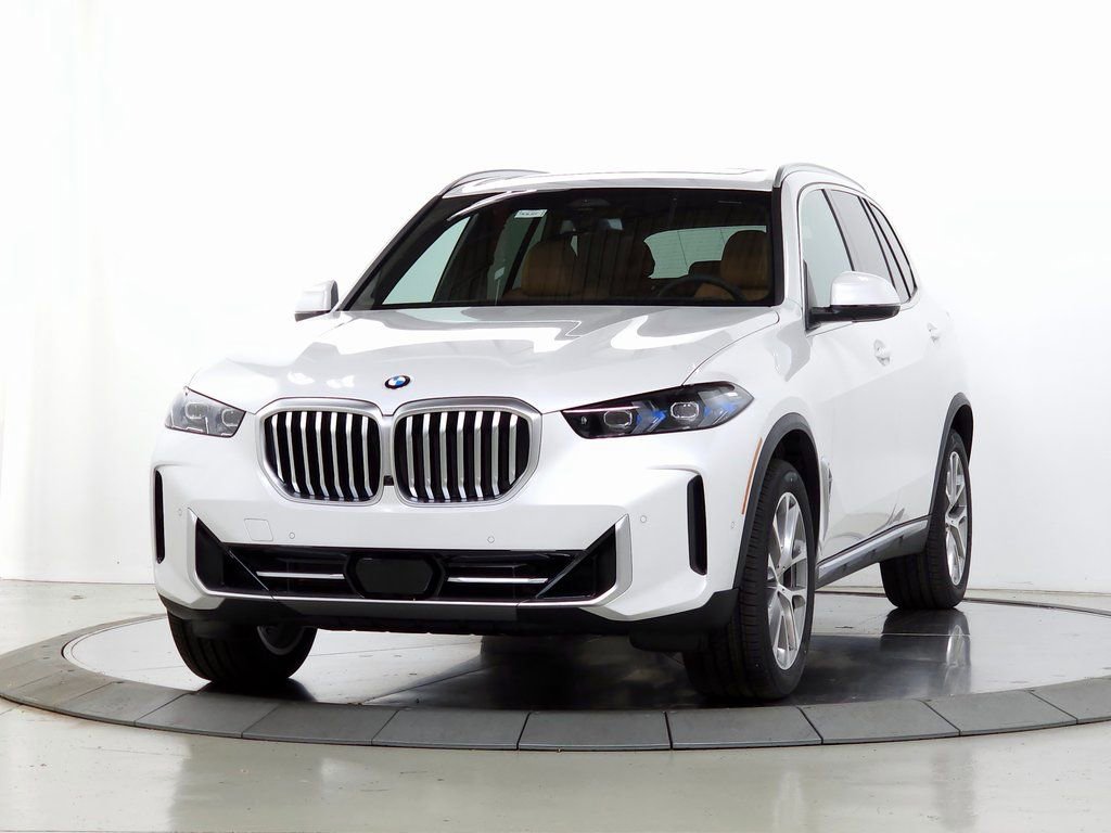 Used 2026 BMW X5 xDrive40i w/ Parking Assistance Package AWD/4WD image 3