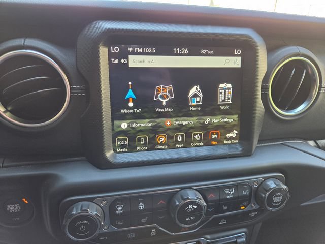 Used 2022 Jeep Wrangler Unlimited Sahara w/ Cold Weather Group AWD/4WD image 18