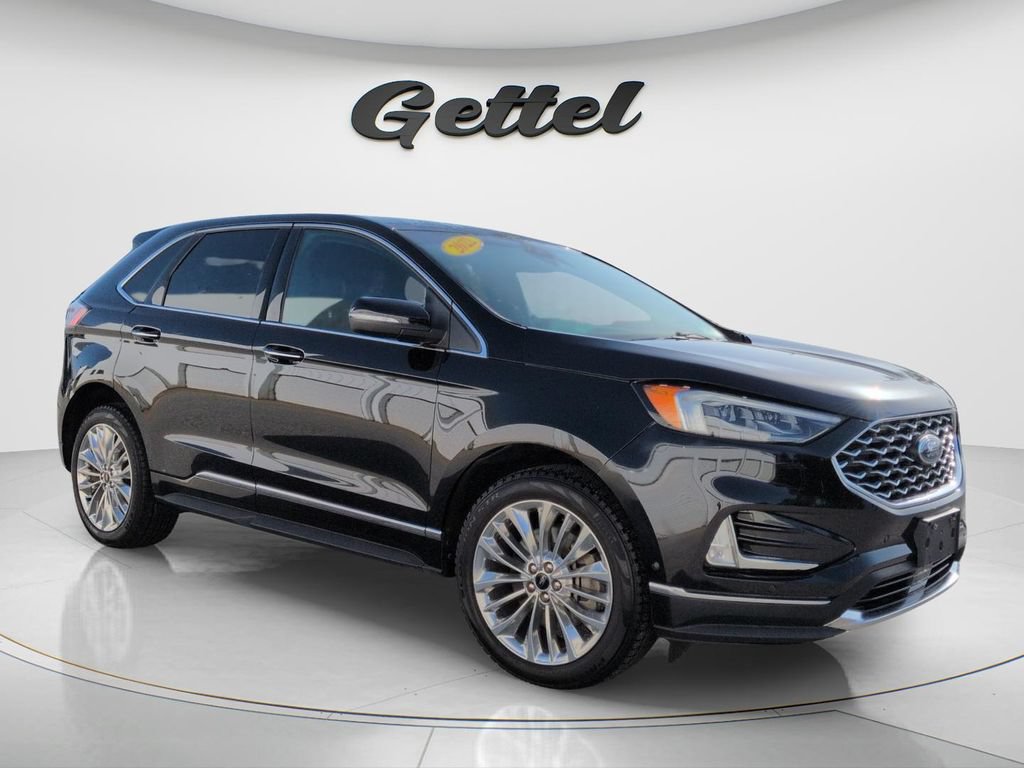 Used 2022 Ford Edge Titanium w/ Equipment Group 301A AWD/4WD image 3