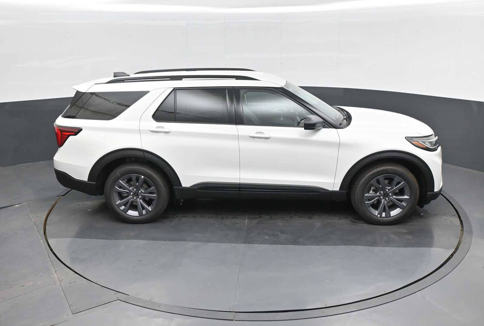 New 2026 Ford Explorer Active w/ Active Comfort Package AWD/4WD image 17