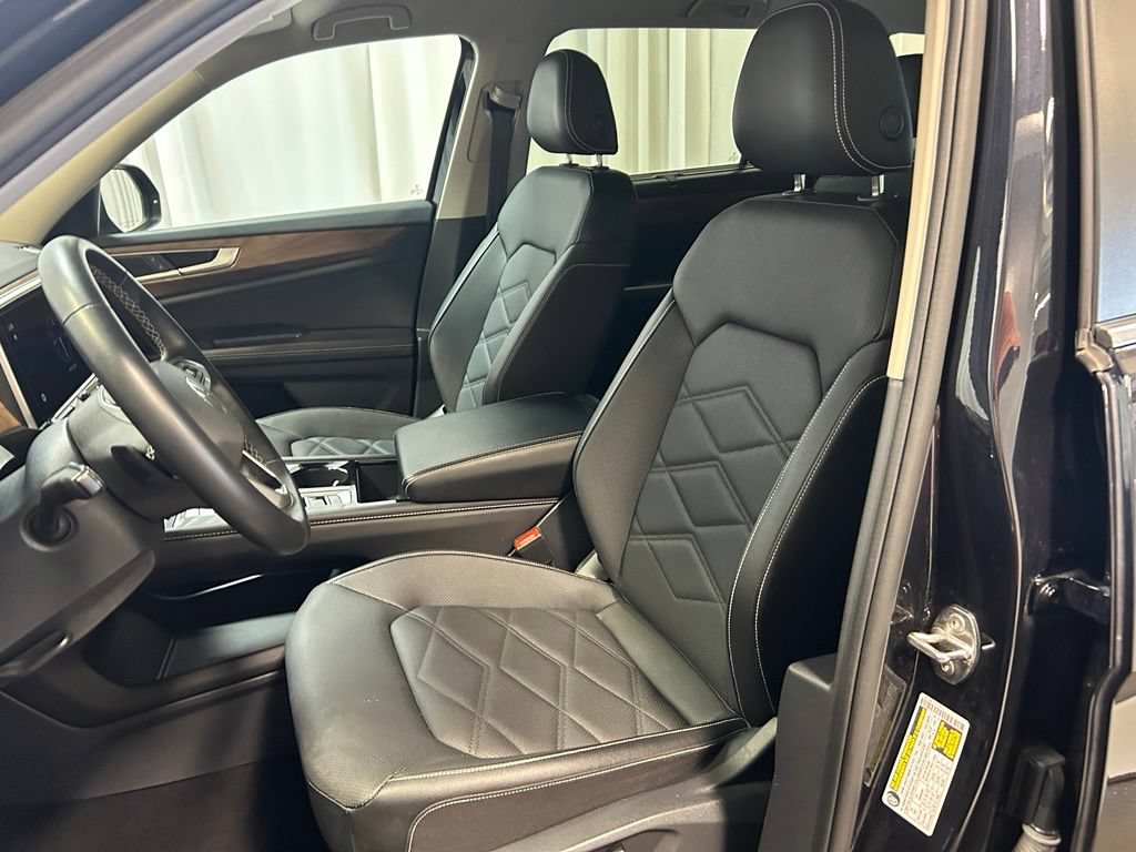 Used 2025 Volkswagen Atlas SE AWD/4WD image 5