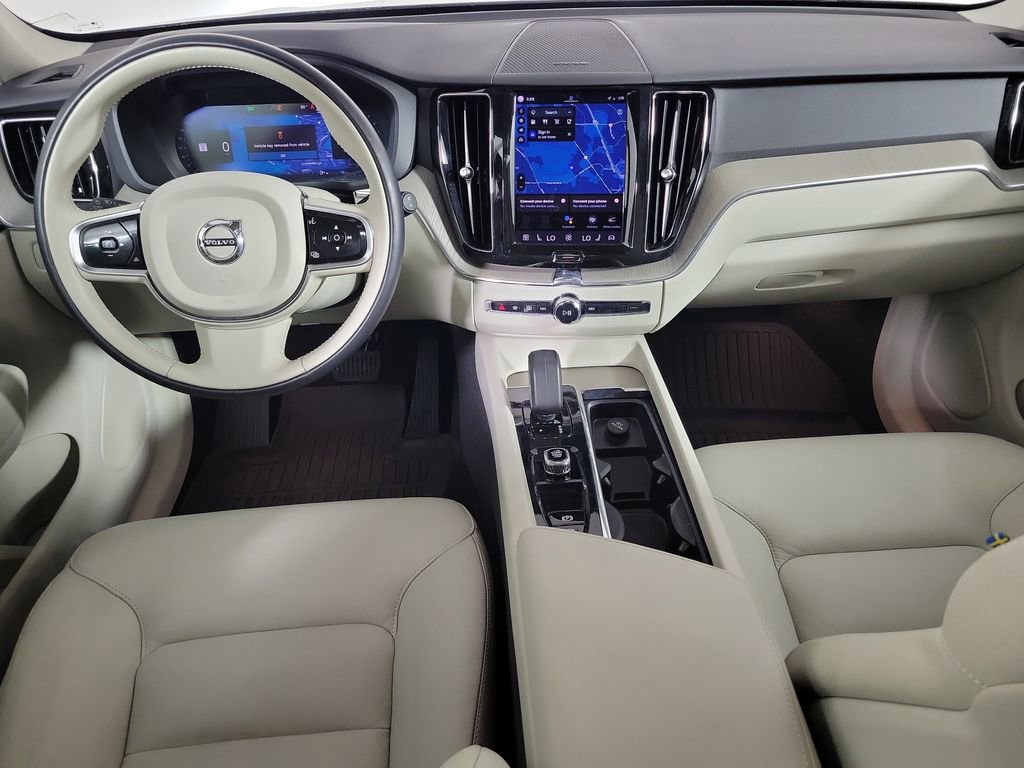 Certified 2023 Volvo XC60 B5 Plus w/ Protection Package Premier AWD/4WD image 17