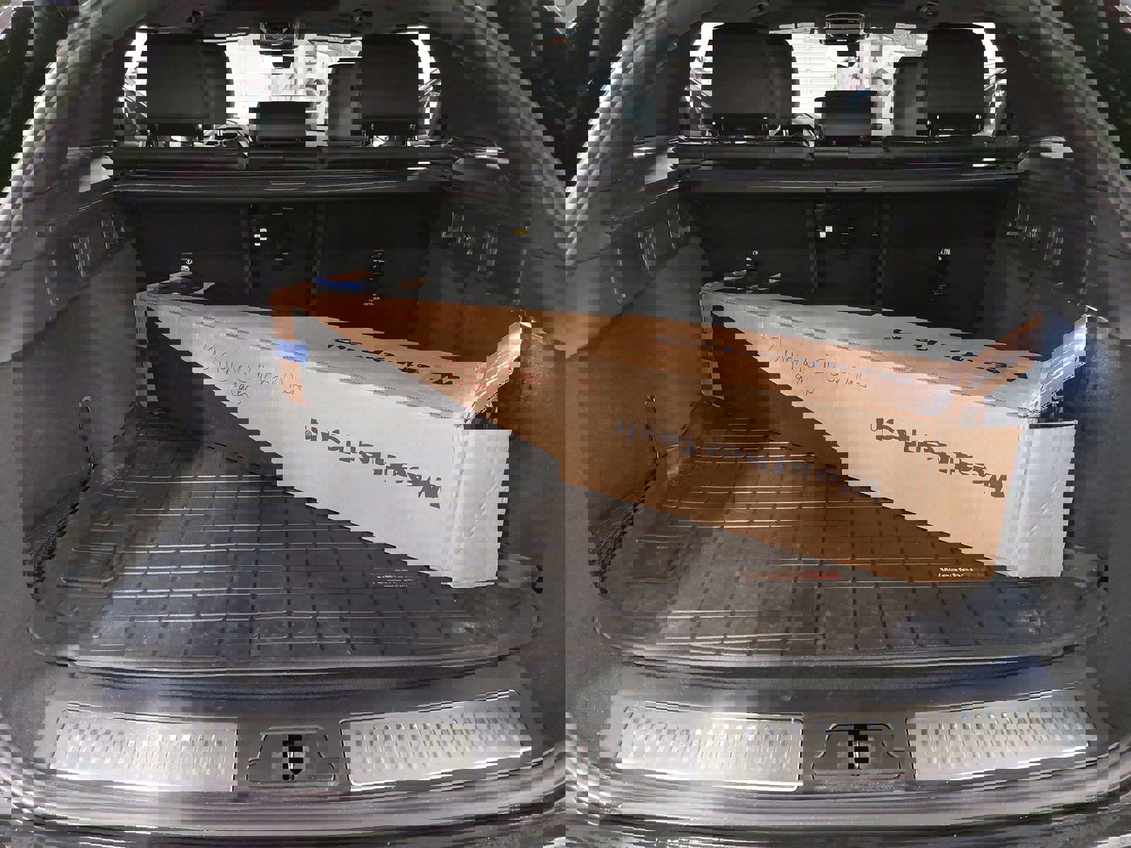 Used 2024 Land Rover Range Rover Velar Dynamic SE image 14