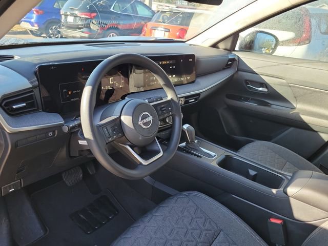 Used 2025 Nissan Kicks SV w/ Charging Package FWD image 12