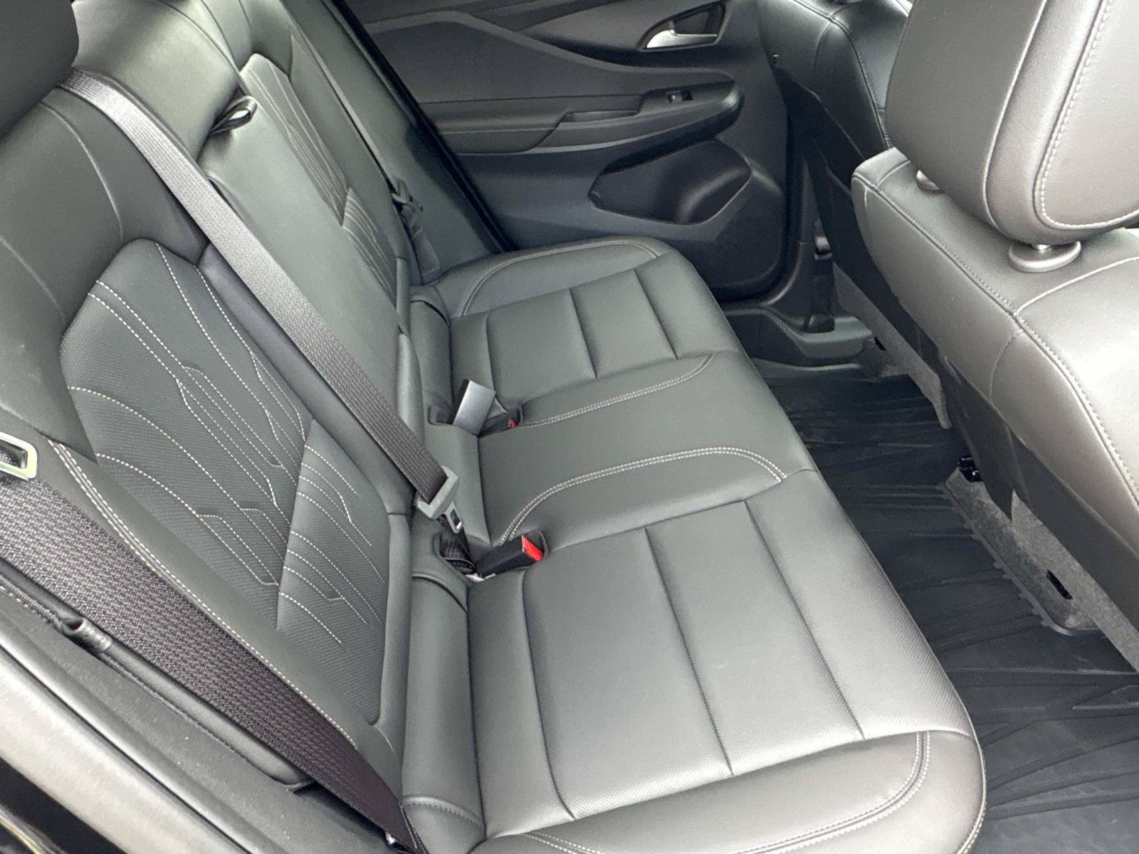 Used 2026 Buick Envista Avenir FWD image 33