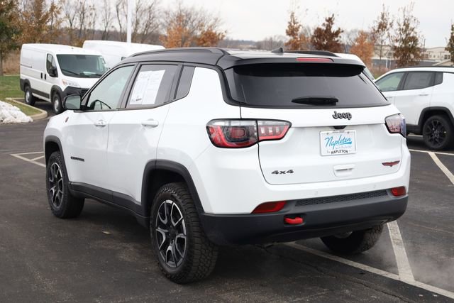 Used 2024 Jeep Compass Trailhawk image 6
