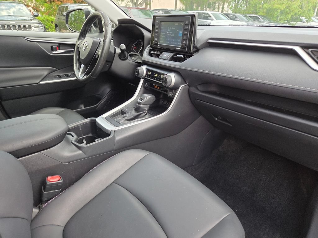 Used 2022 Toyota RAV4 XLE Premium FWD image 14
