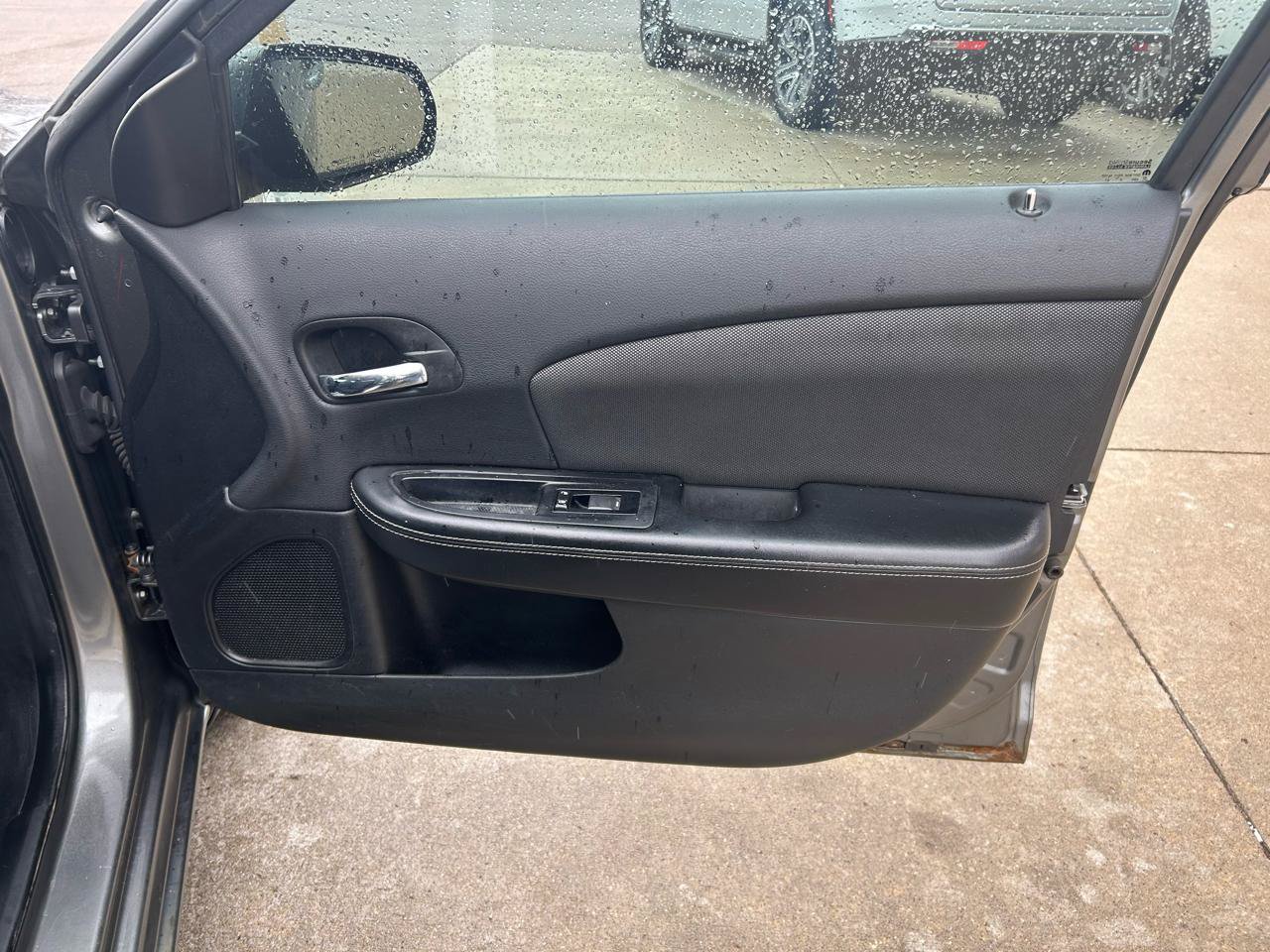 Used 2012 Dodge Avenger SE FWD image 16