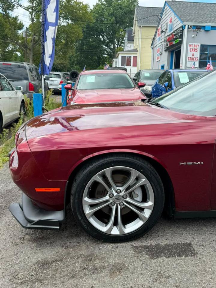 Used 2021 Dodge Challenger R/T RWD image 13