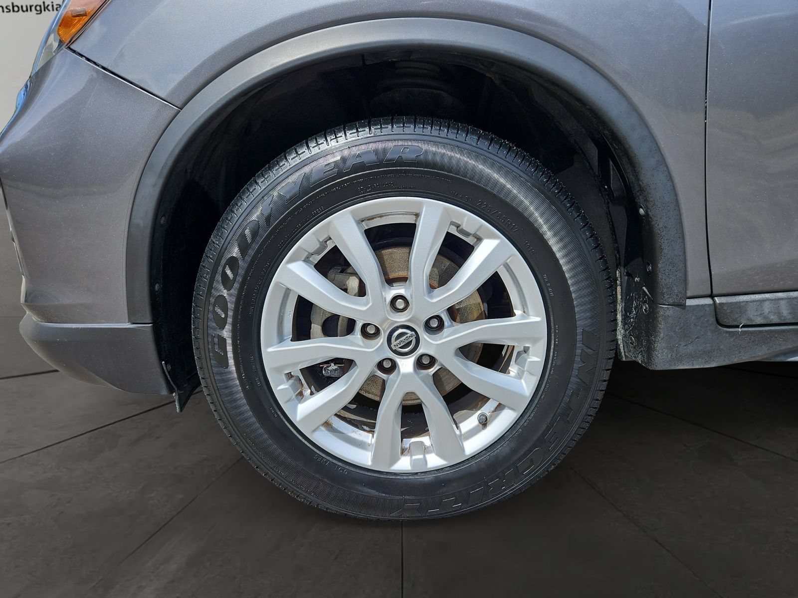 Used 2018 Nissan Rogue SV AWD/4WD image 14