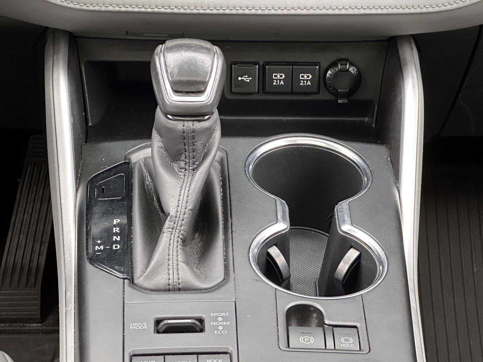 Certified 2020 Toyota Highlander XLE AWD/4WD image 21