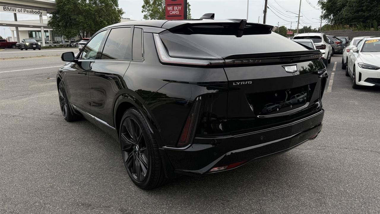 Used 2024 Cadillac Lyriq Sport RWD image 13
