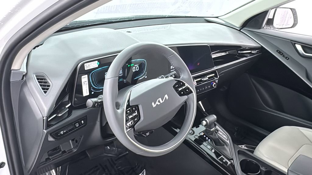 New 2025 Kia Niro EX image 34