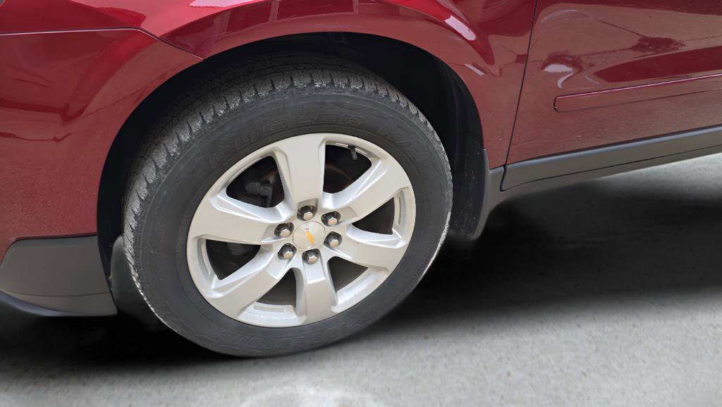 Used 2017 Chevrolet Traverse LT w/ Style and Technology Package FWD image 26