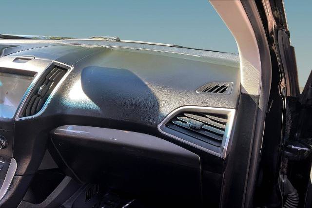 Used 2019 Ford Edge SEL w/ Equipment Group 201A AWD/4WD image 25