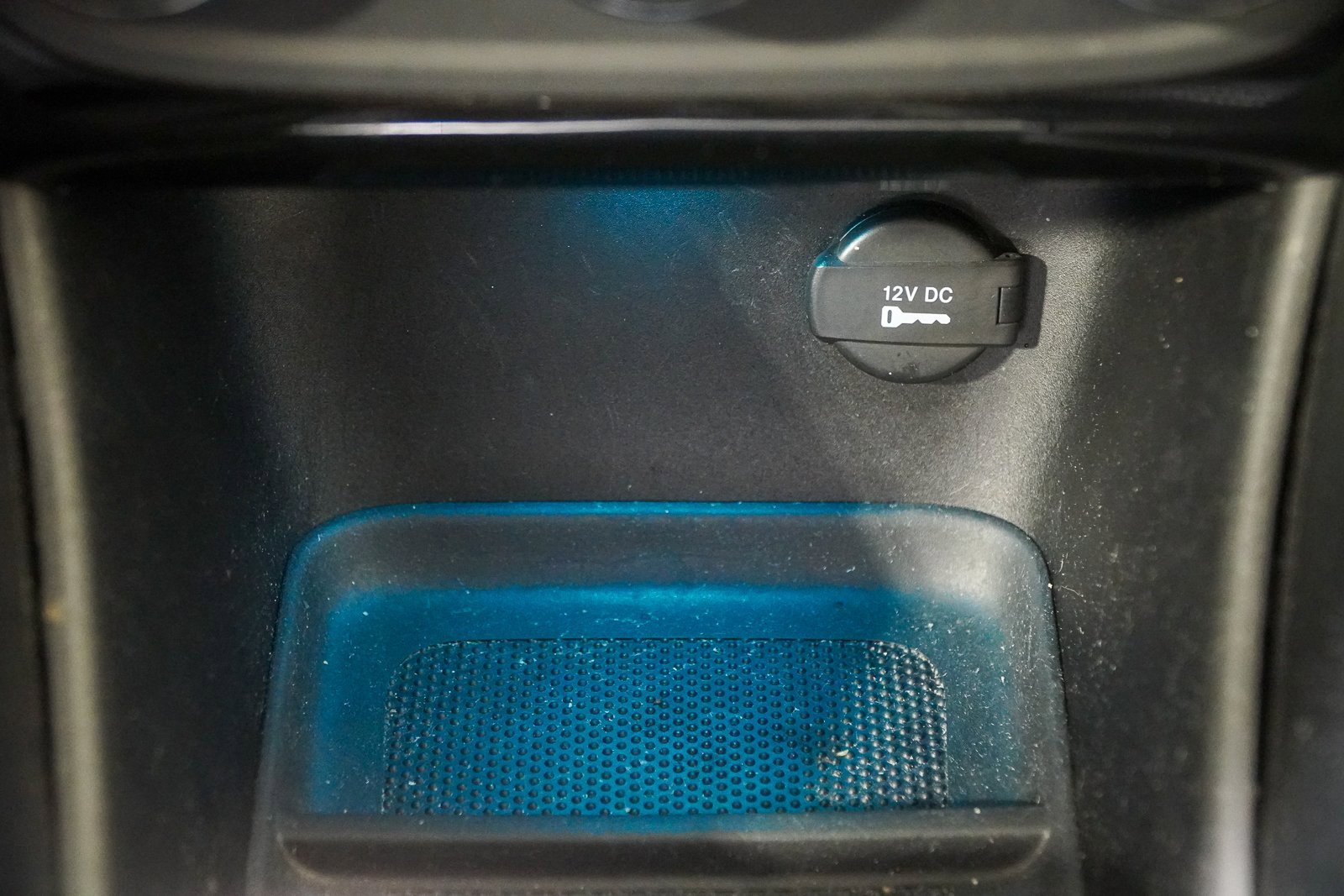 Used 2013 Chrysler 200 Limited image 27