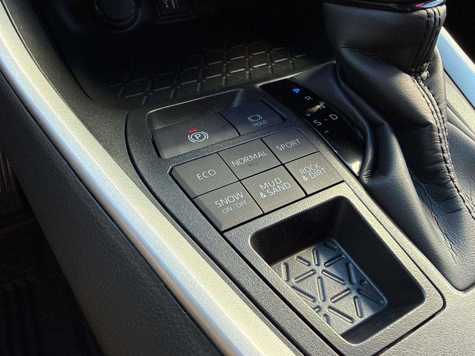 New 2025 Toyota RAV4 XLE image 25