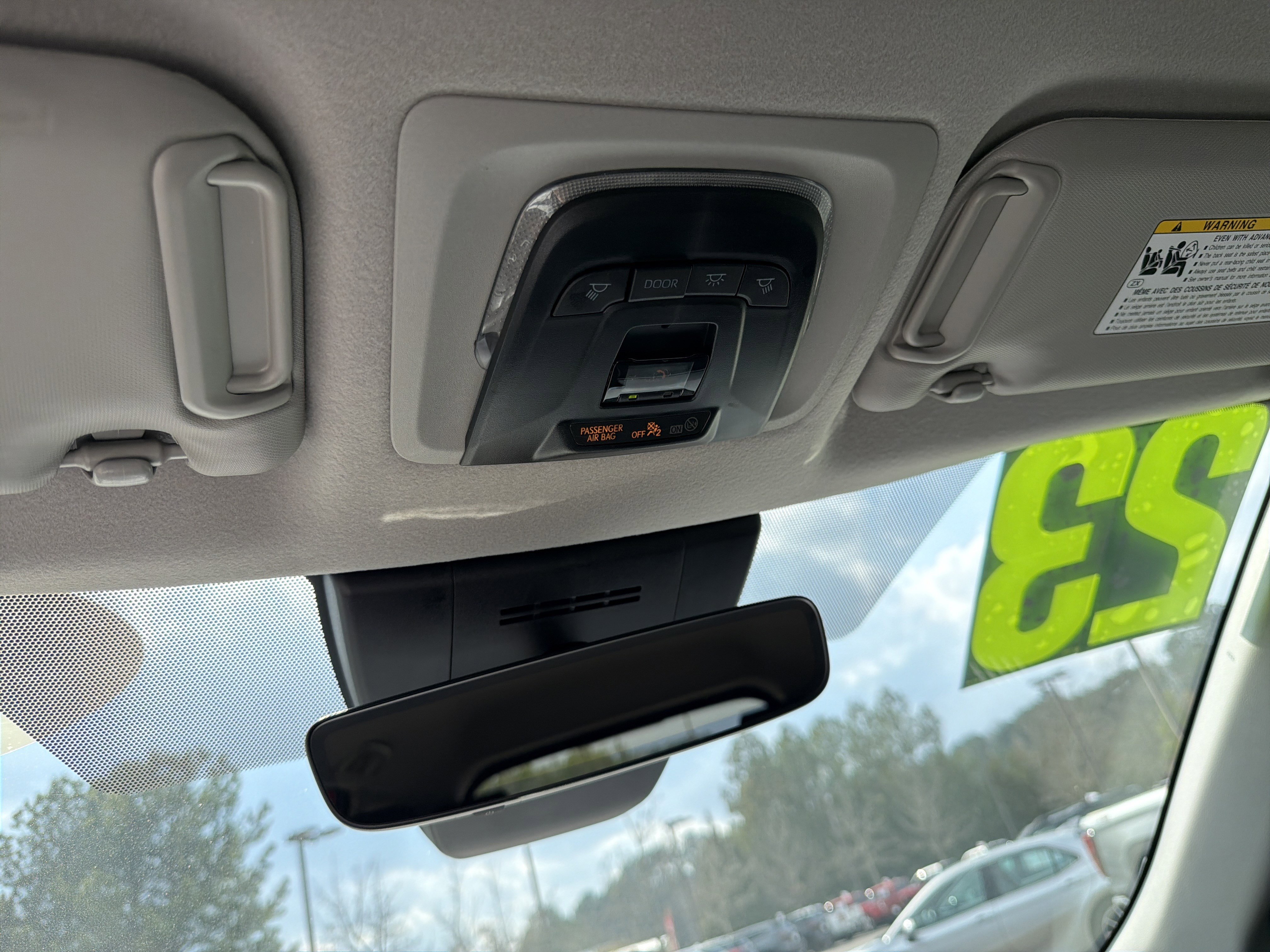 Certified 2023 Toyota Corolla Cross XLE image 5