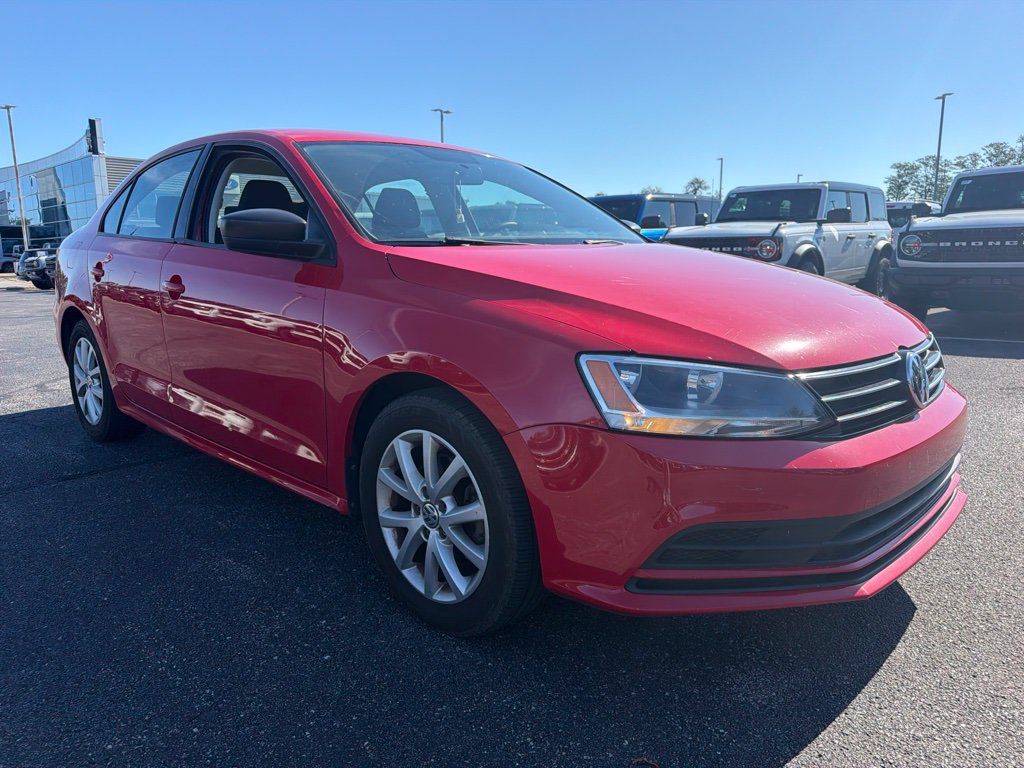 Used 2015 Volkswagen Jetta SE FWD image 2