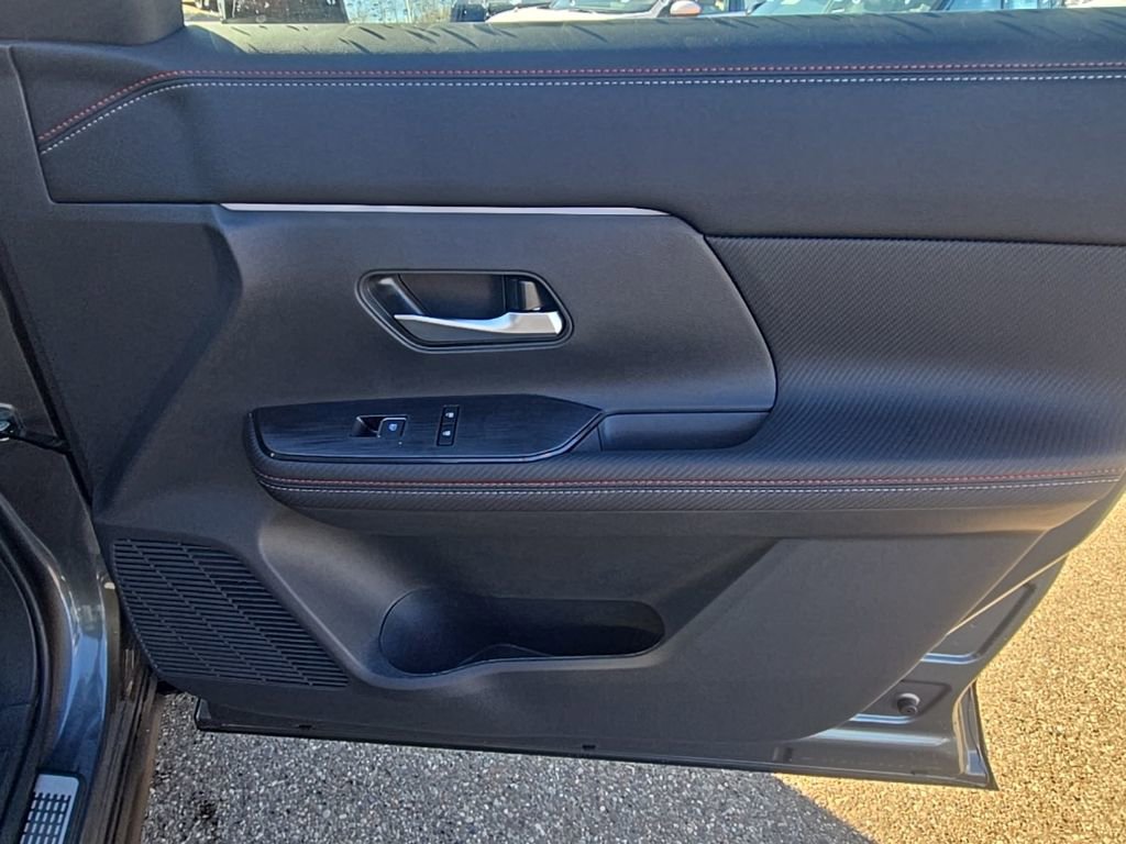 New 2026 Nissan Kicks SR w/ SR Premium Package image 26