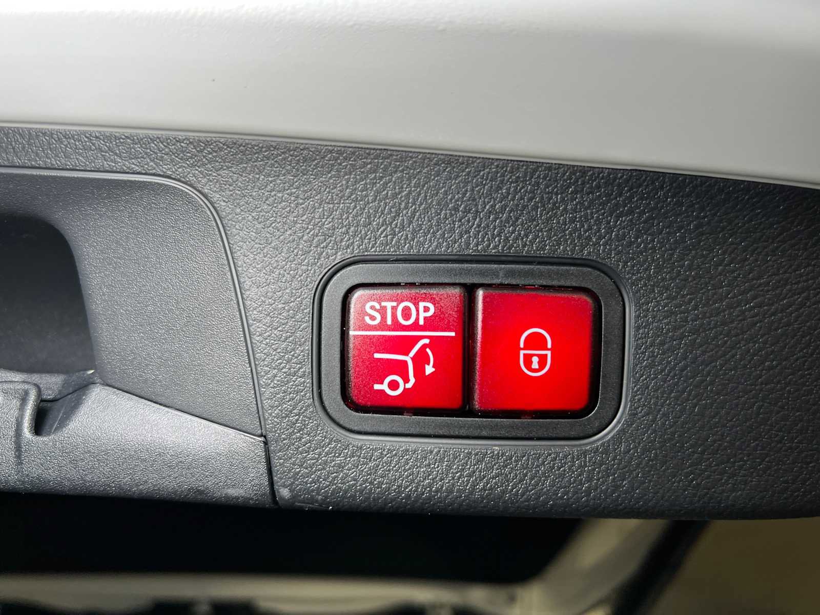 Certified 2025 Mercedes-Benz GLA 250 4MATIC image 20