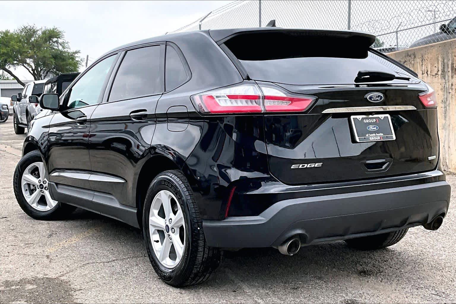 Used 2019 Ford Edge SE FWD image 12