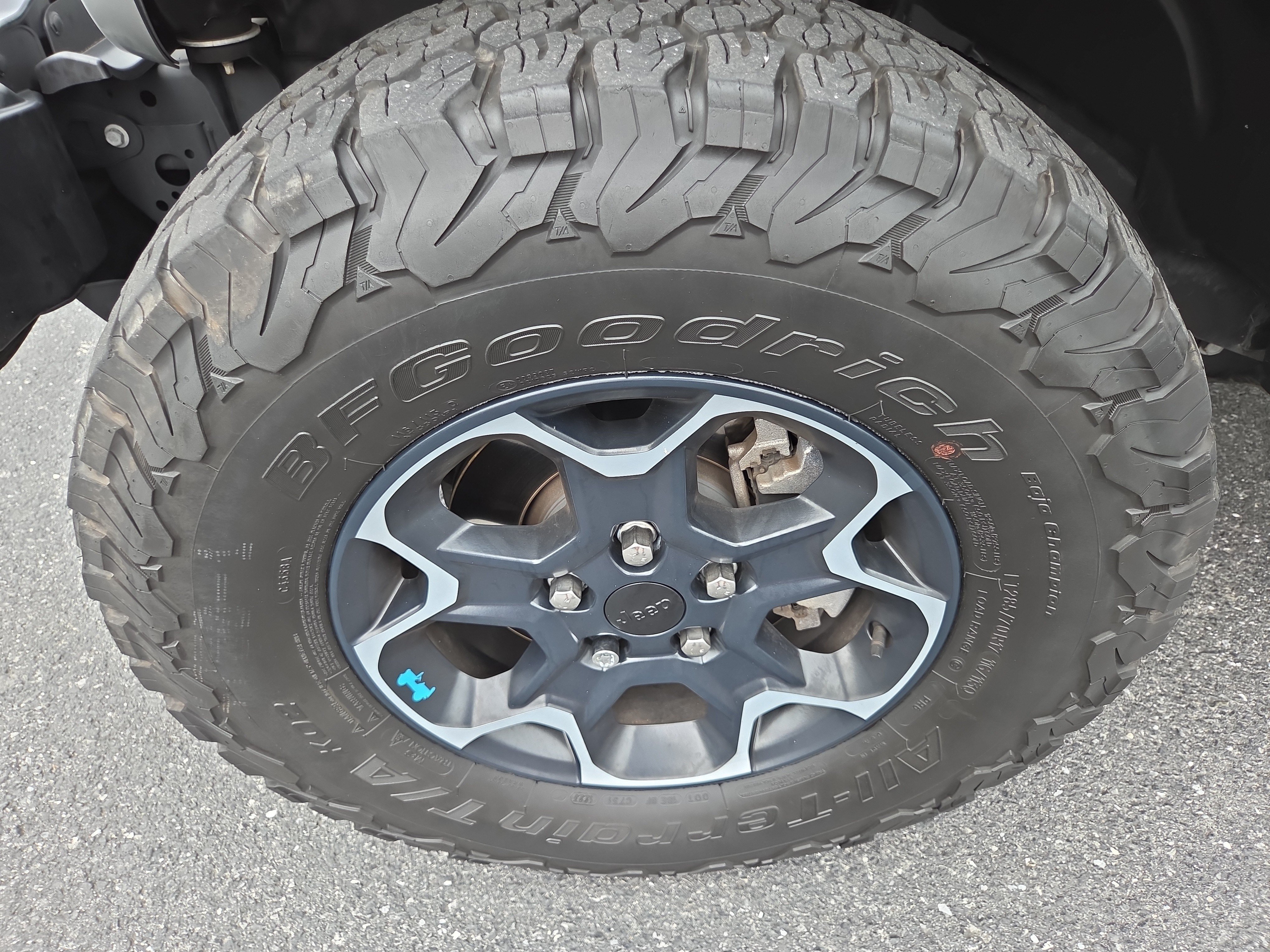 Certified 2023 Jeep Wrangler Unlimited Rubicon 4xe w/ Cold Weather Group AWD/4WD image 13
