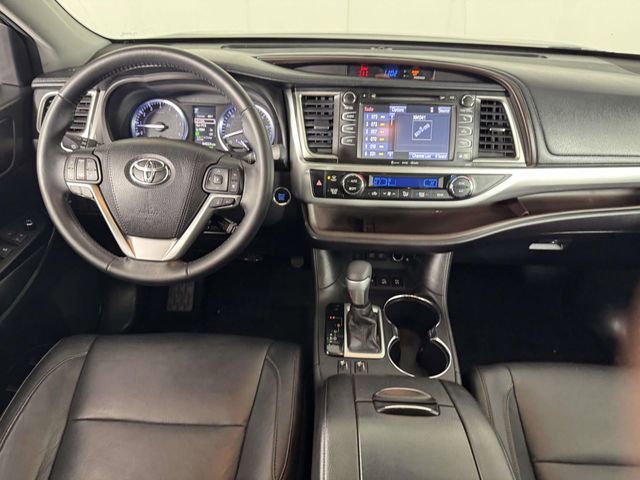 Used 2018 Toyota Highlander XLE image 5