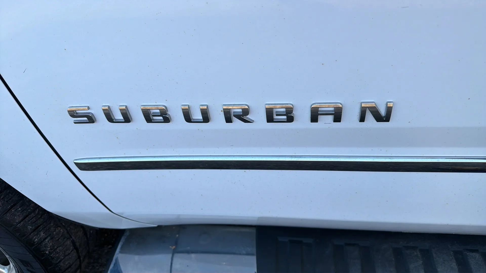 Used 2016 Chevrolet Suburban LT w/ Luxury Package image 12