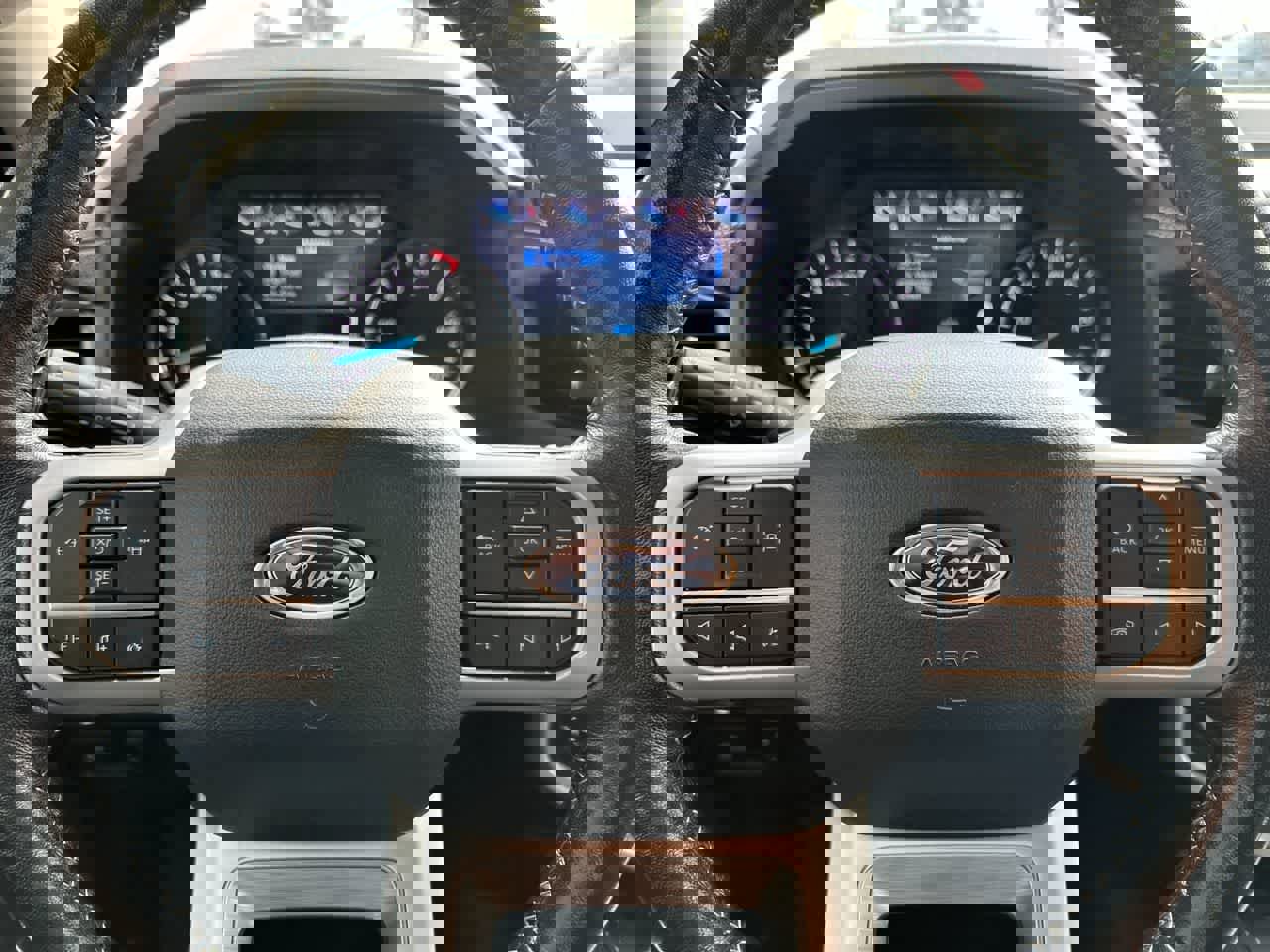 Used 2024 Ford Expedition Max XLT image 32