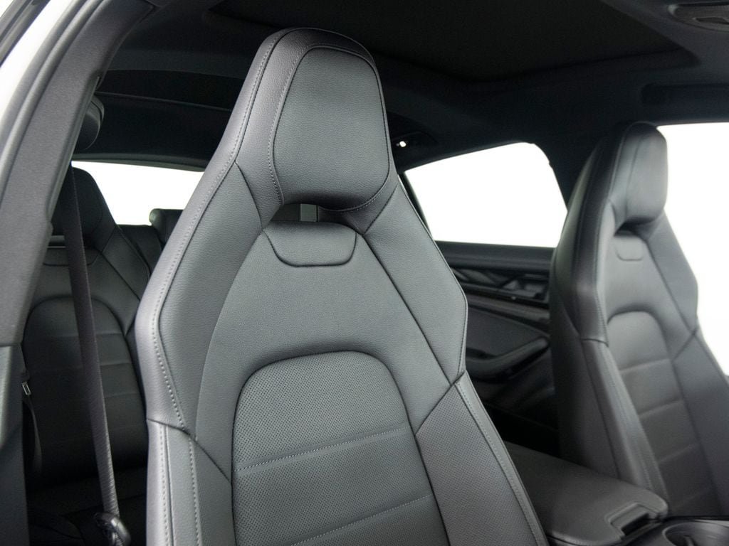 New 2026 Porsche Panamera 4 AWD/4WD image 36