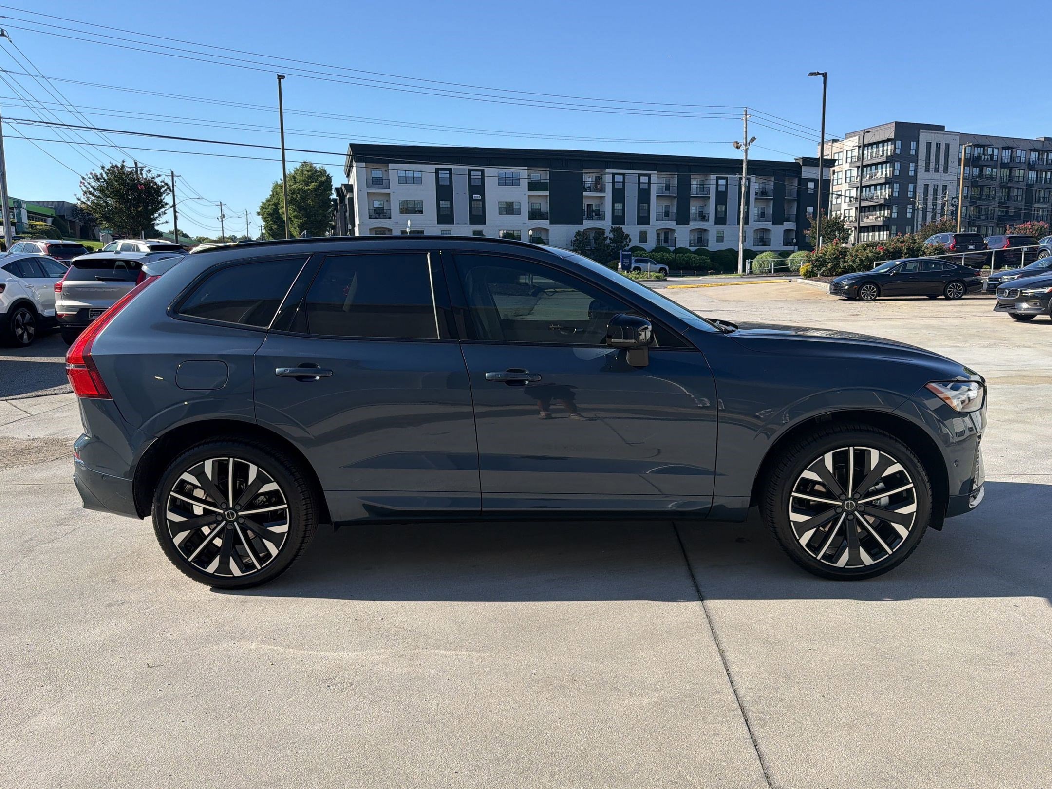 New 2026 Volvo XC60 B5 Ultra w/ Protection Package Premier AWD/4WD image 8