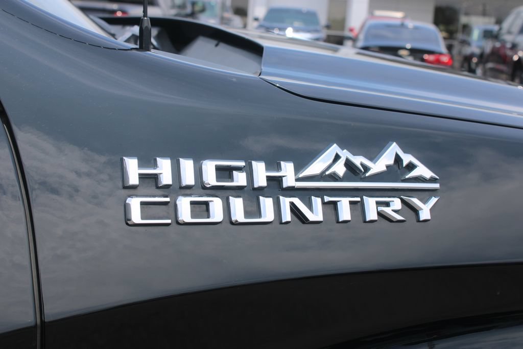 Used 2022 Chevrolet Silverado 1500 High Country w/ Safety Package II AWD/4WD image 13
