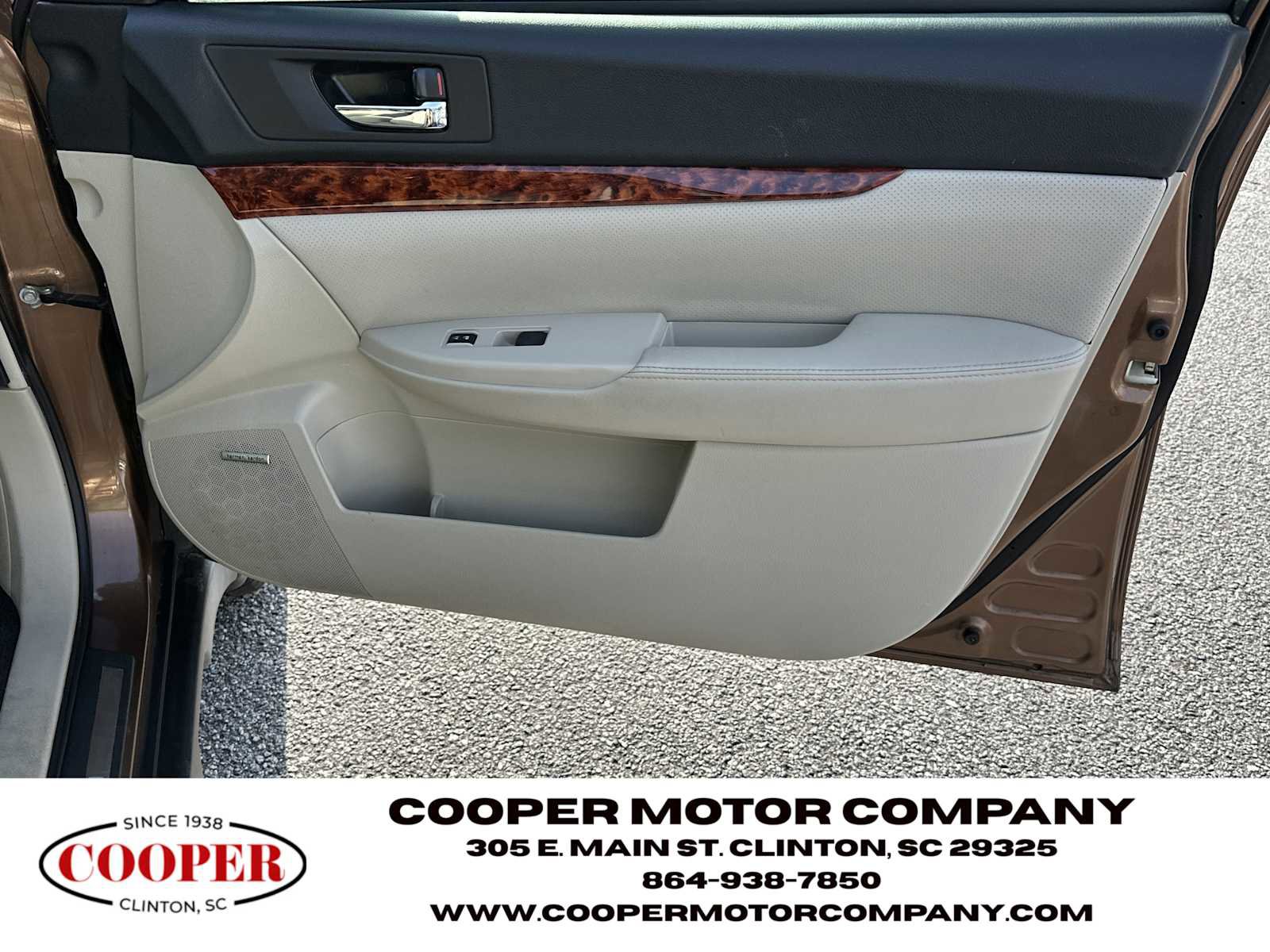 Used 2011 Subaru Outback 2.5i Limited image 14