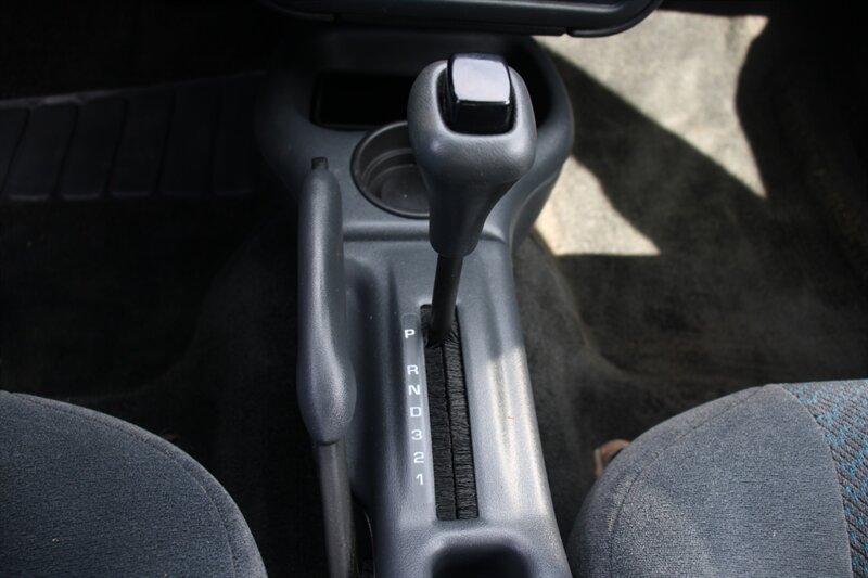 Used 1997 Chevrolet Cavalier LS w/ Preferred Equipment Group 1 FWD image 8