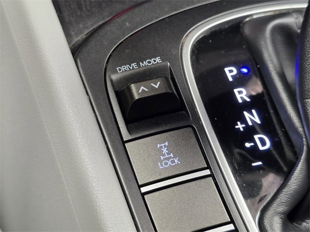 Used 2024 Hyundai Kona SE image 6