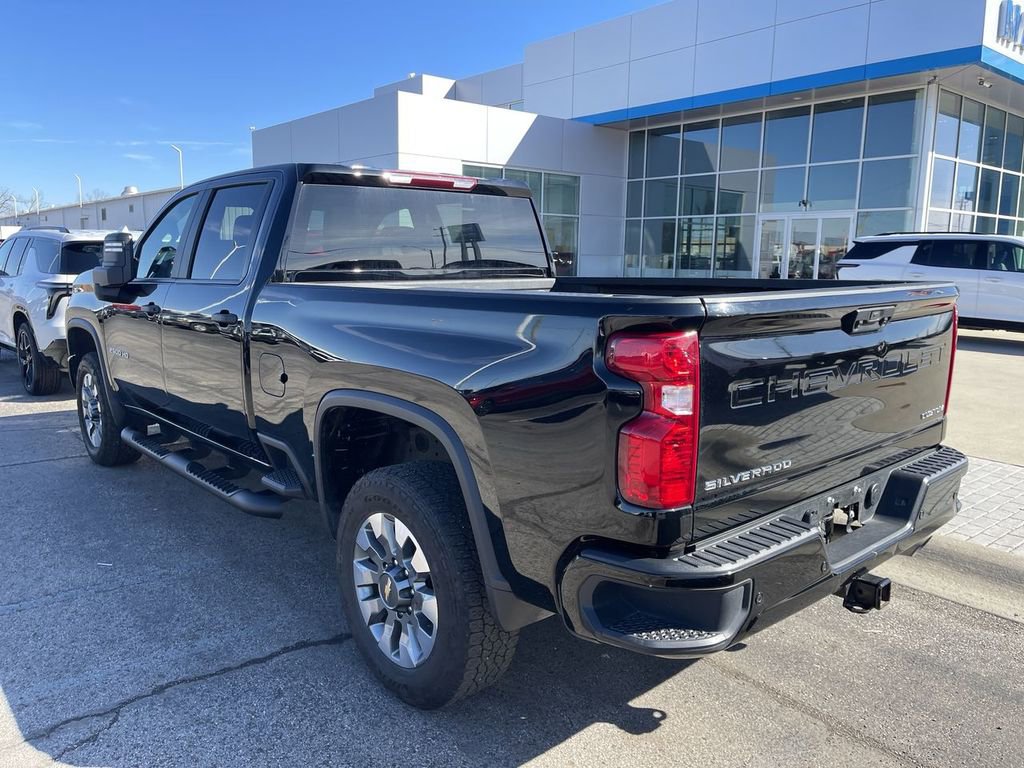 Used 2025 Chevrolet Silverado 2500 Custom w/ Custom Value Package image 14