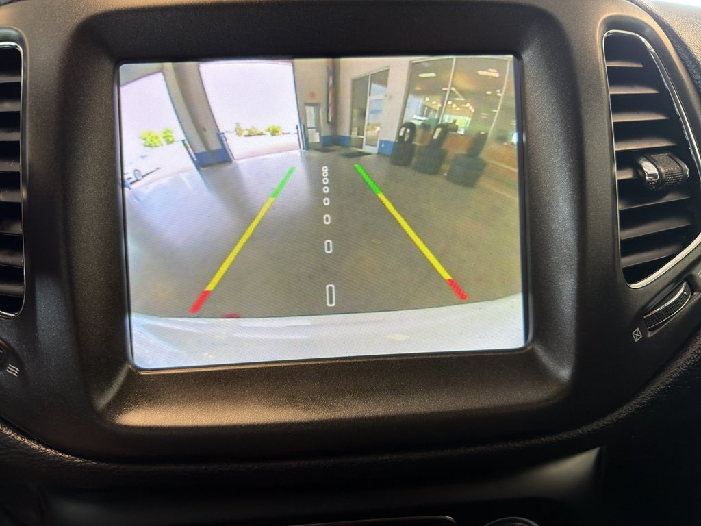 Used 2019 Jeep Compass Trailhawk AWD/4WD image 19